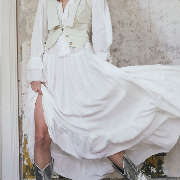 Free People Dresses & Skirts - Free People Sweet Darlin white maxi dress